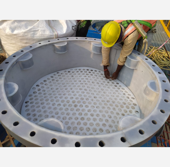 PFA hold down plate for packings